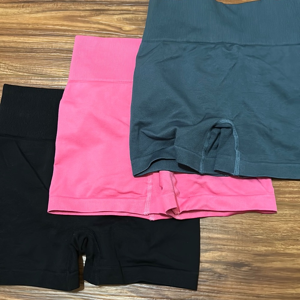 shein scrunch butt gym shorts
